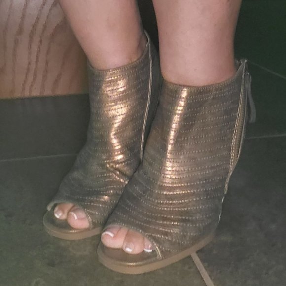 Gold/Copper Shooties (Paul Green $380.00 mocks) - Picture 9 of 11